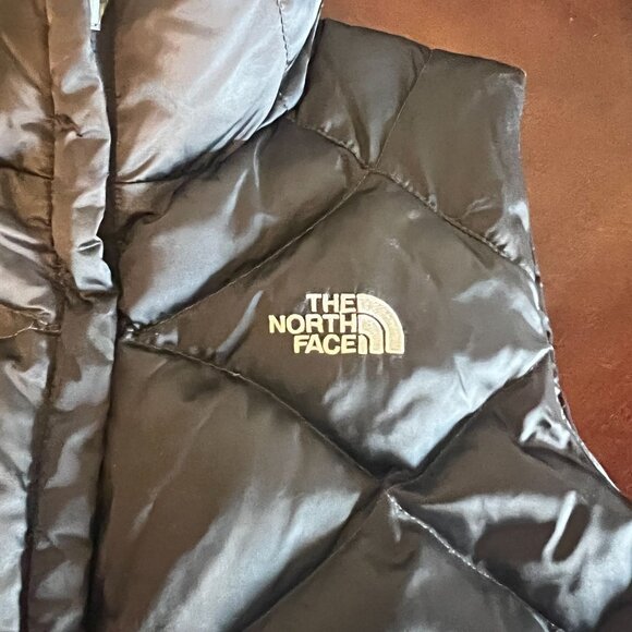 The North Face Womens 550 Black Down Puffer Vest With Red Lining M Warm Quilted - Picture 7 of 11